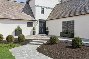 205 Fairview Ave, Montauk, NY 11954 - Photo 2