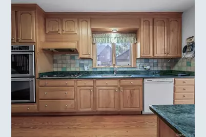 2807 157th Street, Flushing, NY 11354 - Photo 12