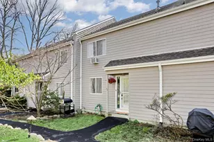 68 Hickory Hill Ln, Tappan, NY 10983 - Photo 2