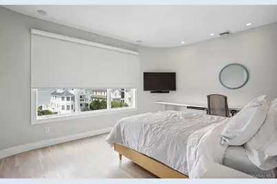 681 Dune Road, Westhampton Dunes, NY 11978 - Photo 18