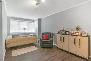 561 Logan Ave, Bronx, NY 10465 - Photo 6