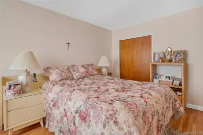 561 Logan Avenue, Bronx, NY 10465 - Photo 22