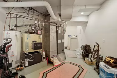 122 Harriman Road, Mount Kisco, NY 10549 - Photo 30