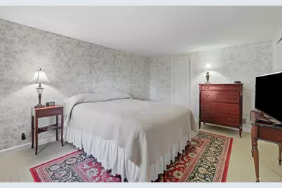 122 Harriman Road, Mount Kisco, NY 10549 - Photo 24