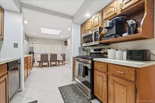 120 Bruce Terrace, Mineola, NY 11501 - Photo 10