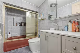 120 Bruce Terrace, Mineola, NY 11501 - Photo 18