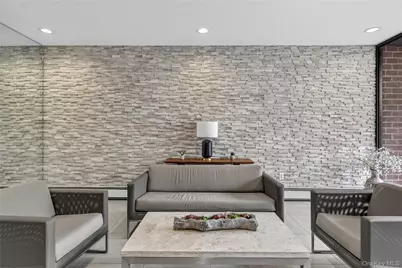 395 Westchester Avenue #2M, Port Chester, NY 10573 - Photo 4