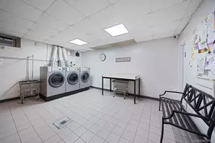 162-41 Powells Cove Blvd, Whitestone, NY 11357 - Photo 20