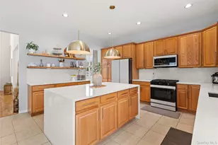 19 Trail Blazer Ct, Holbrook, NY 11741 - Photo 6