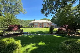195 Feeks Ln, Locust Valley, NY 11560 - Photo 38