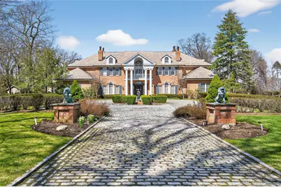 195 Feeks Lane, Locust Valley, NY 11560 - Photo 1