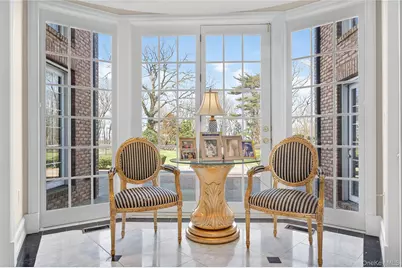 195 Feeks Lane, Locust Valley, NY 11560 - Photo 6