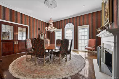 195 Feeks Lane, Locust Valley, NY 11560 - Photo 10