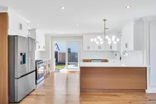 28 S Elm St, Hicksville, NY 11801 - Photo 4