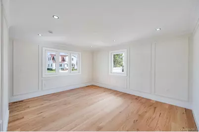 28 S Elm Street, Hicksville, NY 11801 - Photo 22