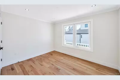 28 S Elm Street, Hicksville, NY 11801 - Photo 26