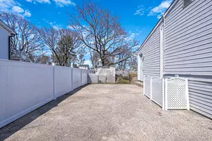 23 McKinley St, Brentwood, NY 11717 - Photo 4