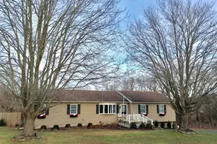 144 Manor Ln, Jamesport, NY 11901 - Photo 2