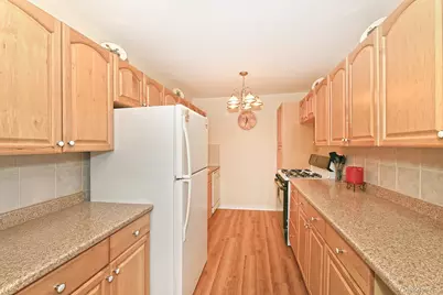 10 Ivy Street #1A, Farmingdale, NY 11735 - Photo 16