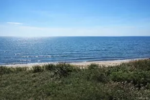 22 Rod St, Patchogue, NY 11772 - Photo 2