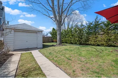 192 Broad Street, Williston Park, NY 11596 - Photo 32