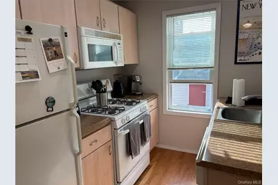 65 Ohio Avenue #Back Apartment, Long Beach, NY 11561 - Photo 4