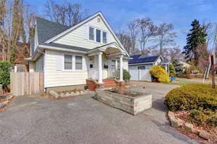 99 Wall St, Huntington, NY 11743 - Photo 2