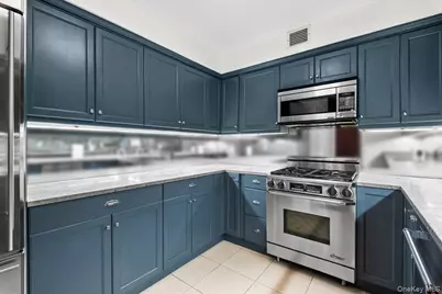 10 City Place #PH4F, White Plains, NY 10601 - Photo 18