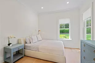 2 Pheasant Run, Great Neck, NY 11024 - Photo 6