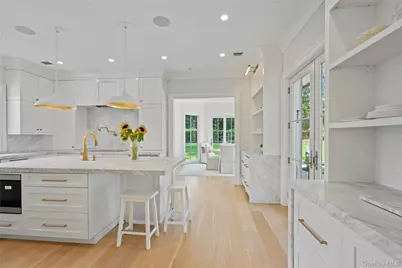 2 Pheasant Run, Great Neck, NY 11024 - Photo 10