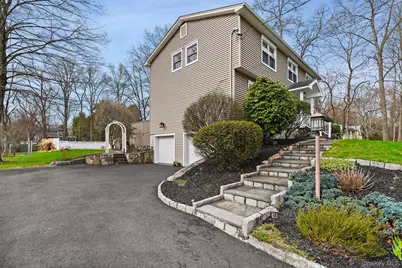 3594 Suncrest Avenue, Yorktown Heights, NY 10598 - Photo 2