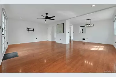 62 Somerset Drive, Suffern, NY 10901 - Photo 8