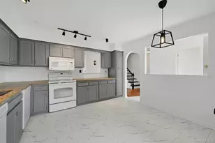 62 Somerset Dr, Suffern, NY 10901 - Photo 12