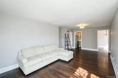 20-22 Broadlawn Drive, Central Islip, NY 11722 - Photo 24