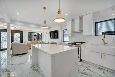 8525 151st Street, Briarwood, NY 11432 - Photo 10