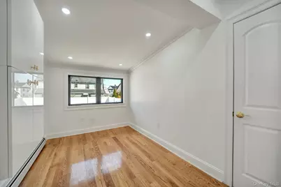 8525 151st Street, Briarwood, NY 11432 - Photo 18