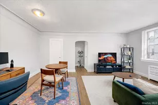 7 Greenridge Ave, White Plains, NY 10605 - Photo 6