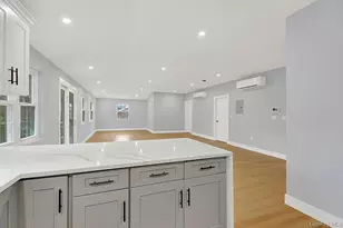 110-41 172nd St, Jamaica, NY 11433 - Photo 2