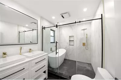 8 Hunt Avenue, Yonkers, NY 10710 - Photo 24