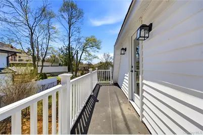 8 Hunt Avenue, Yonkers, NY 10710 - Photo 22