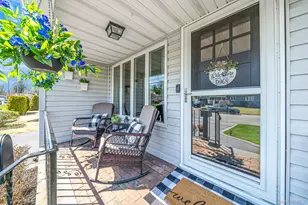 [Address not provided], North Babylon, NY 11703 - Photo 4