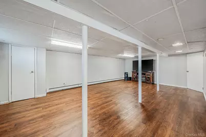 [Address not provided], North Babylon, NY 11703 - Photo 34