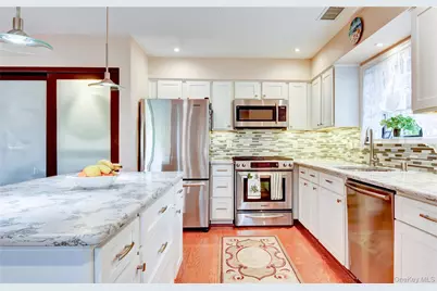 51 Omni Parc Drive, Nanuet, NY 10954 - Photo 12