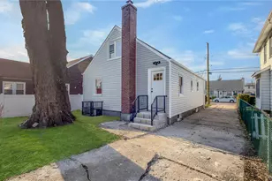 224 Windsor Pkwy, Hempstead, NY 11550 - Photo 36