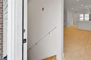 224 Windsor Pkwy, Hempstead, NY 11550 - Photo 28