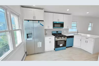 224 Windsor Parkway, Hempstead, NY 11550 - Photo 10