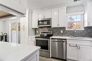 19 Paine Commons, Yaphank, NY 11980 - Photo 14
