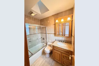 7611 270th Street, New York, NY 11040 - Photo 8