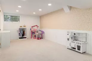 1 Canterbury Rd S, Harrison, NY 10528 - Photo 24