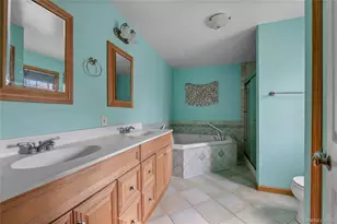 1 Peters Ln, Manhasset, NY 11030 - Photo 12